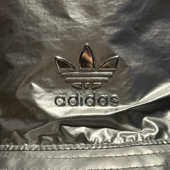 IVY PARK X ADIDAS green/chrome doubled side bucket hat - Picture 5 of 9